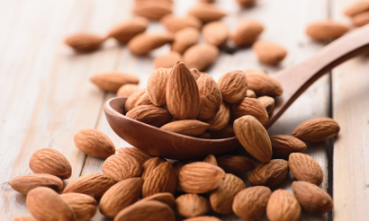 Almonds must be identified by the name of the specific nut