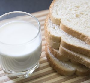 Food scientists upcycle bread waste into probiotic drink