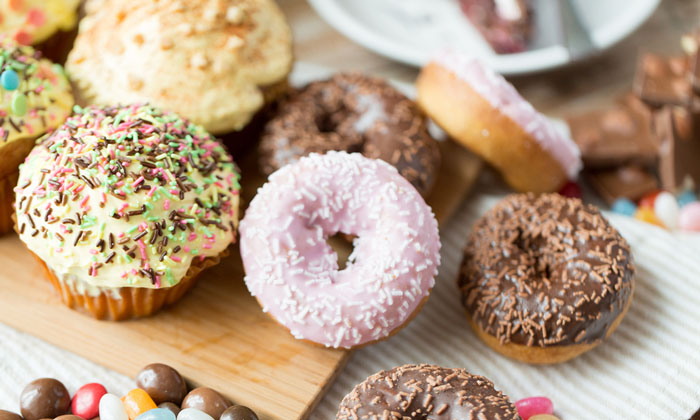 Mondelēz International has taken a minority stake in UK-based Urban Legend, a bakery business known for its healthier doughnuts and pastries.