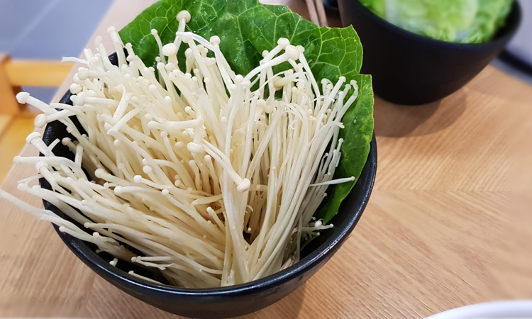 Australian illnesses linked to US enoki mushroom Listeria outbreak