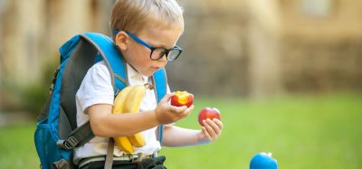 Child choosing fruit