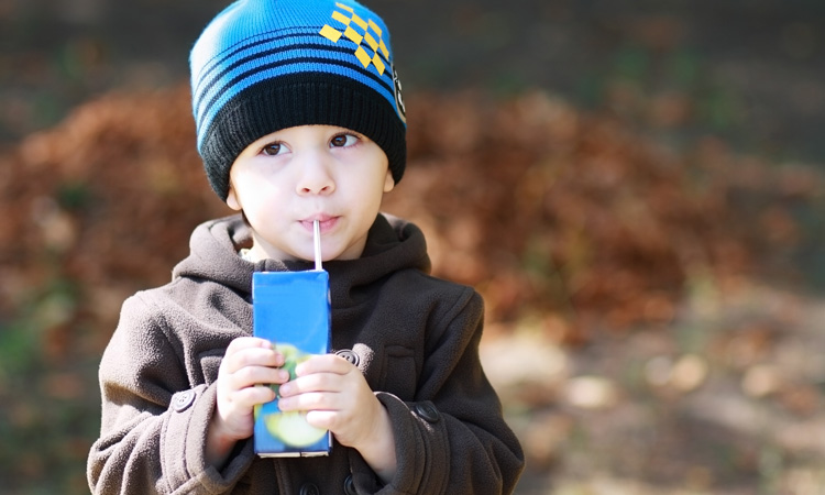 Children's fruit drinks need clearer and better regulated labels, says study