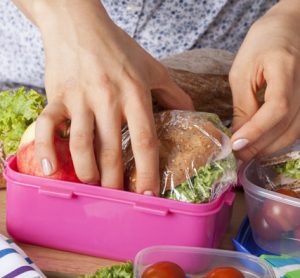 lunchboxes-fruit-health-nutrition