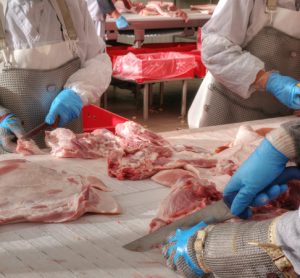 Trump signs executive order to keep meat plants open during pandemic