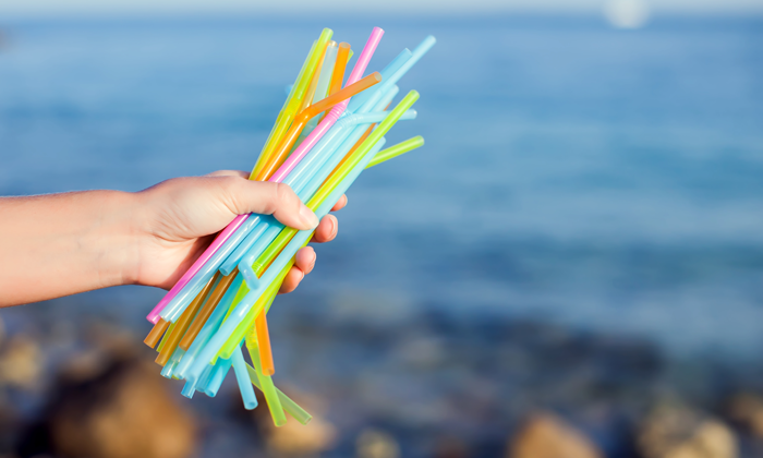 https://www.newfoodmagazine.com/wp-content/uploads/plastic-straws-for-web.png