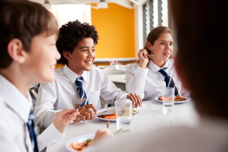 school children eating