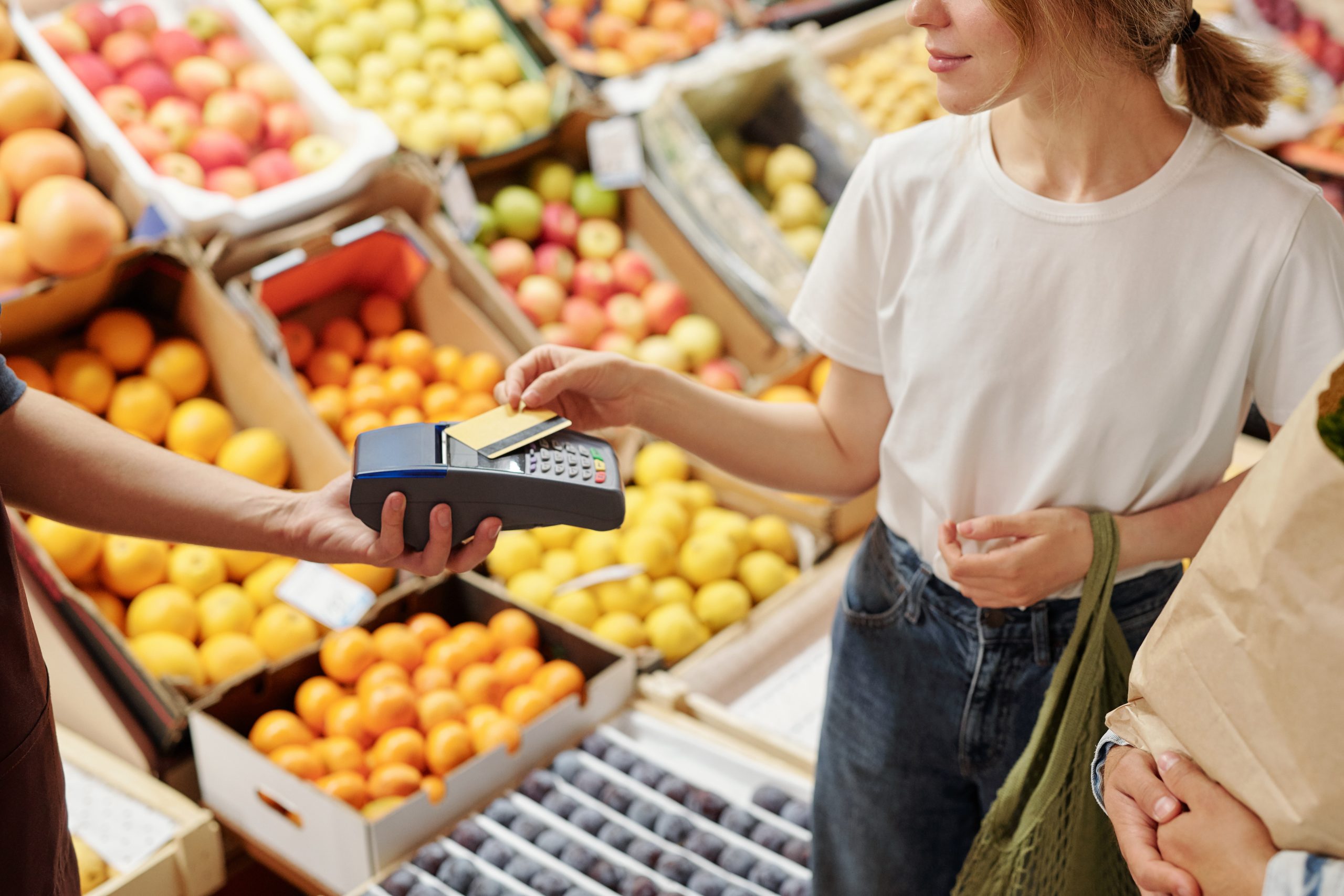 Buying fruit