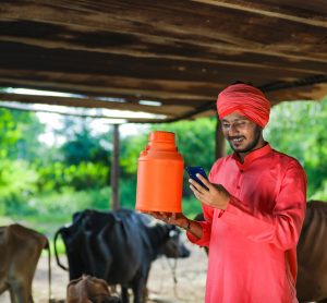 india dairy farmer