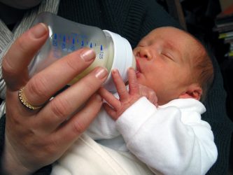 bottle feeding premature baby