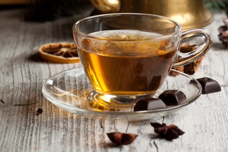Flavonoid-rich foods like tea and dark chocolate may prolong life, study finds