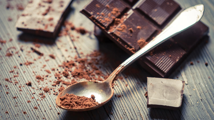 Chocolate powder on a spoon